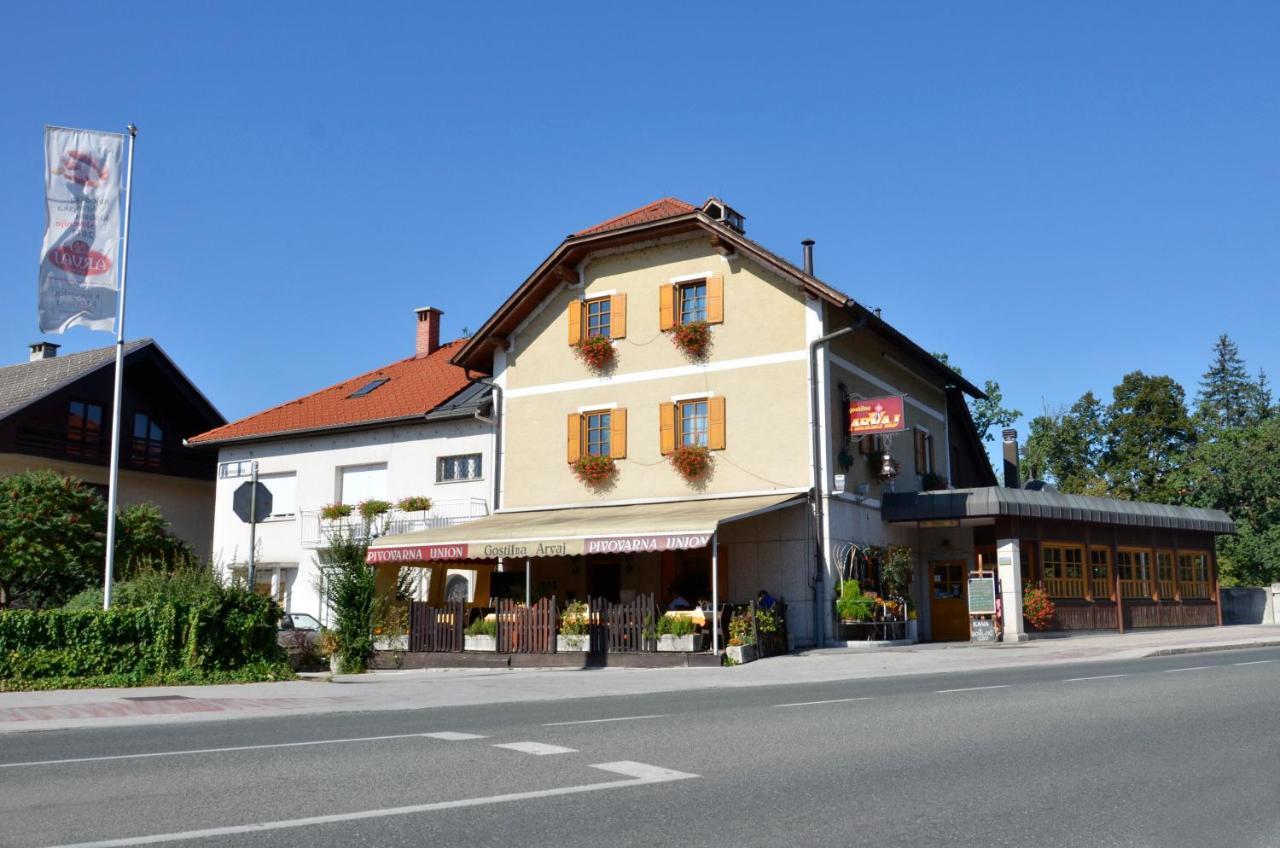 Guest House Arvaj Kranj Exteriör bild